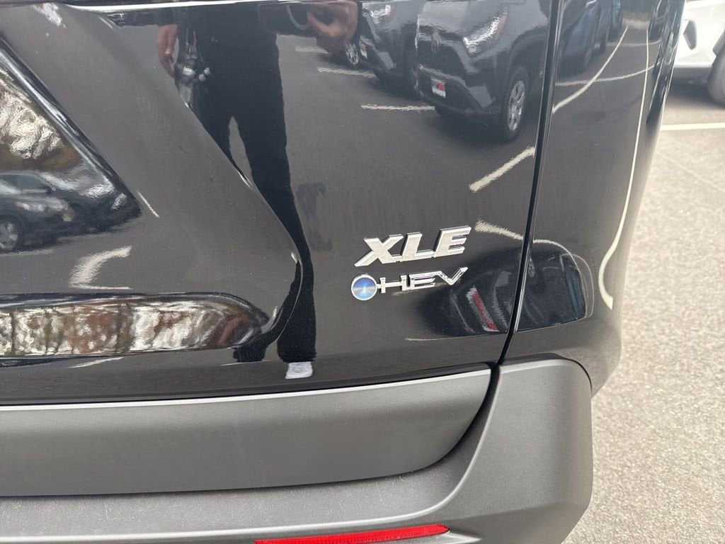 Thumbnail: 2025 Toyota RAV4 - 7