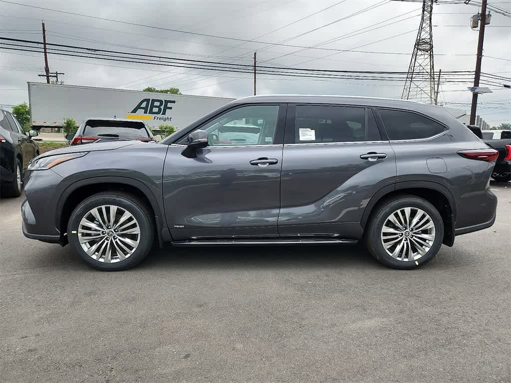 2025 Toyota Highlander Platinum 7