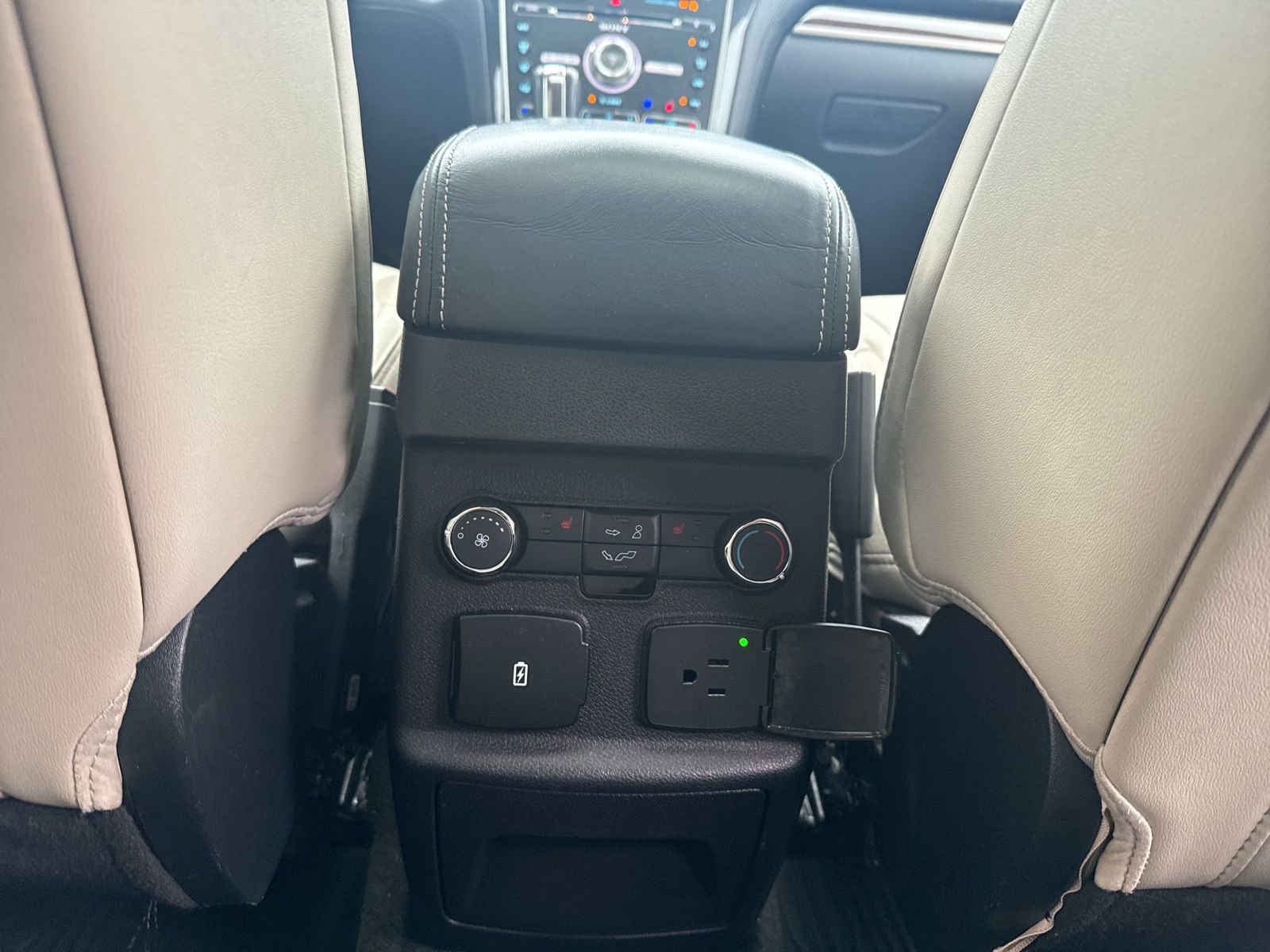 Thumbnail: 2018 Ford Explorer - 29