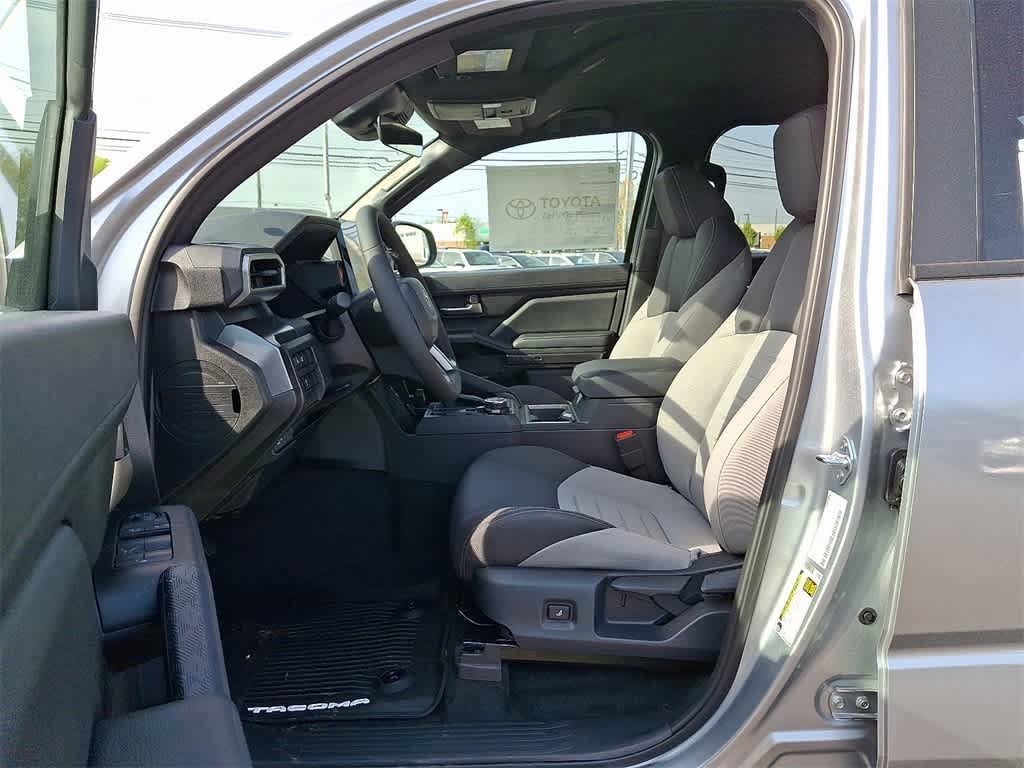 2025 Toyota Tacoma TRD Off-Road 13