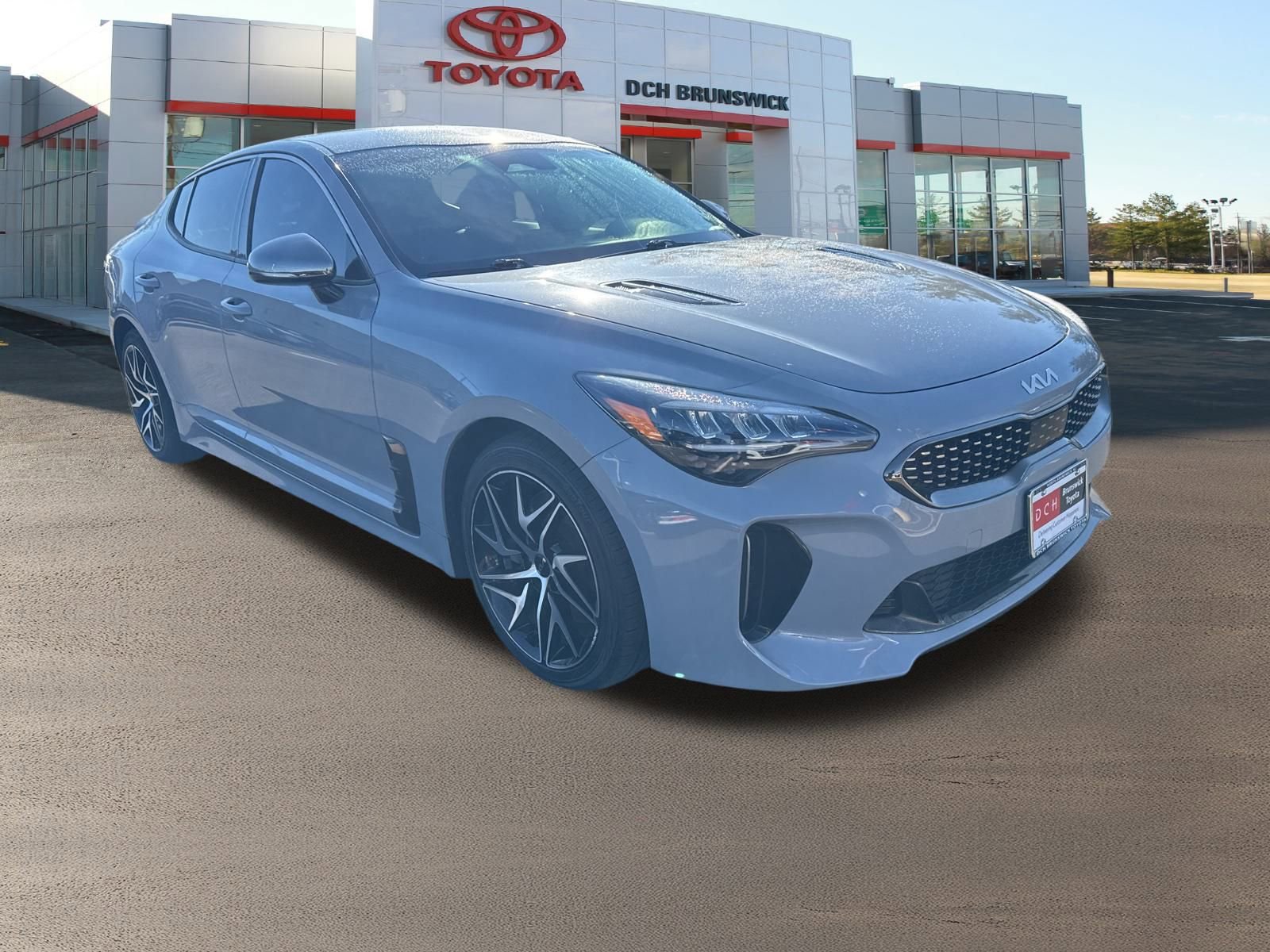 Thumbnail: 2022 Kia Stinger - 3