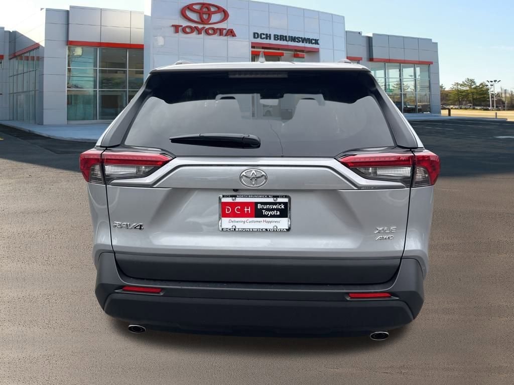 Thumbnail: 2025 Toyota RAV4 - 5