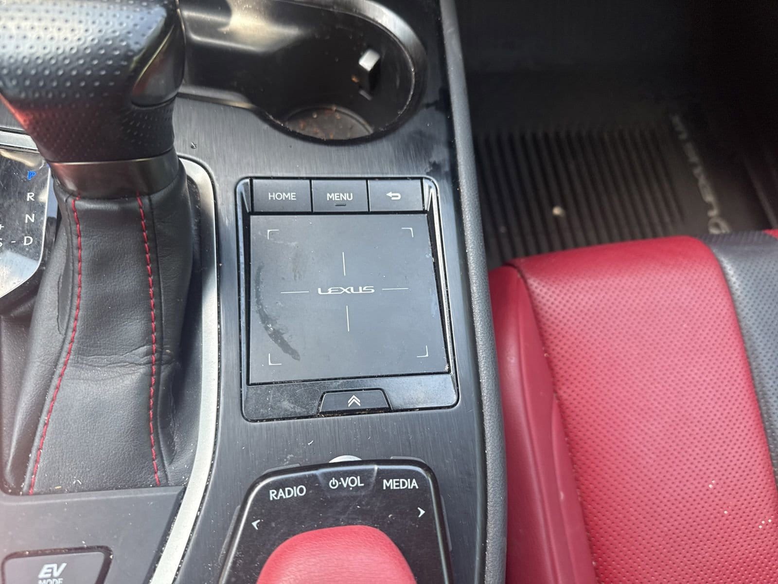 Thumbnail: 2019 Lexus UX - 33