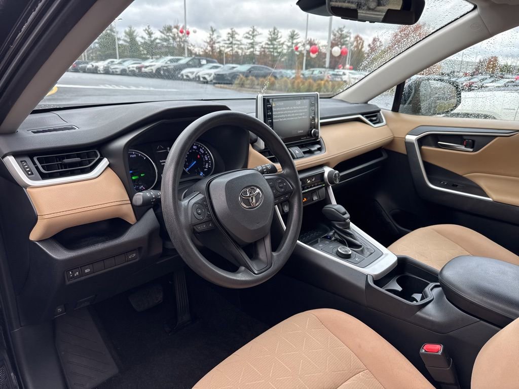 Thumbnail: 2019 Toyota RAV4 - 19