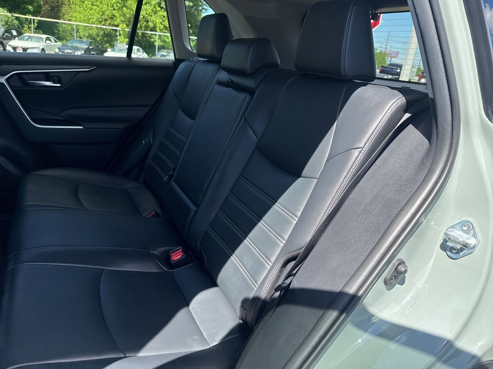 Thumbnail: 2021 Toyota RAV4 - 21