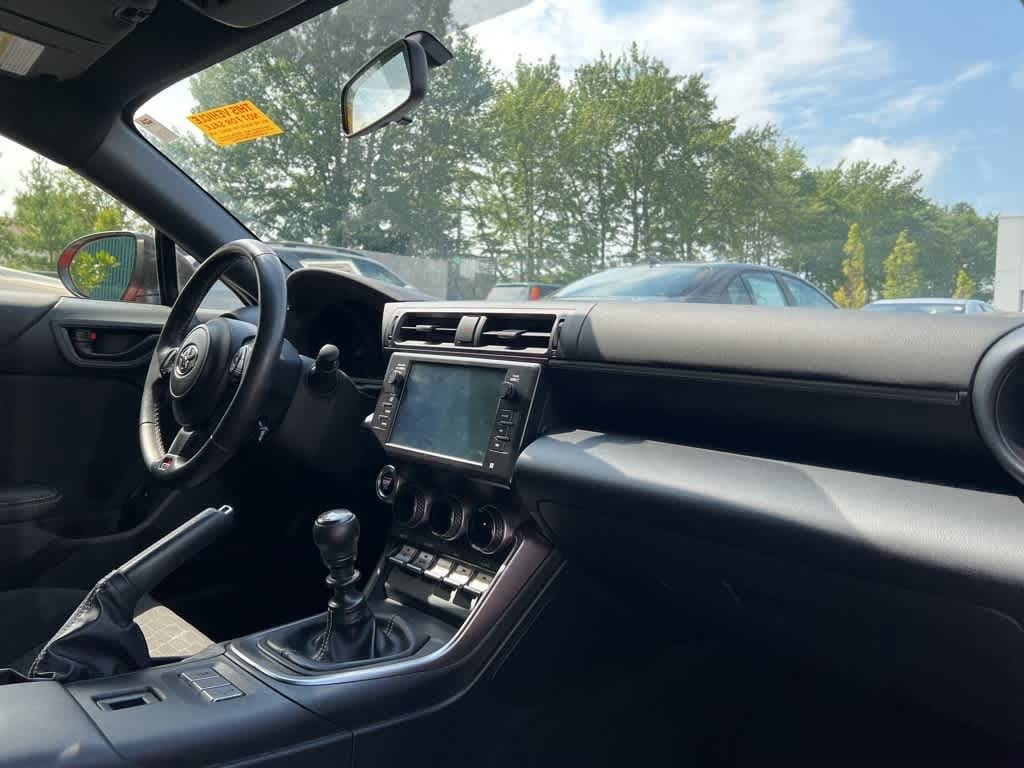 Thumbnail: 2022 Toyota GR86 - 18
