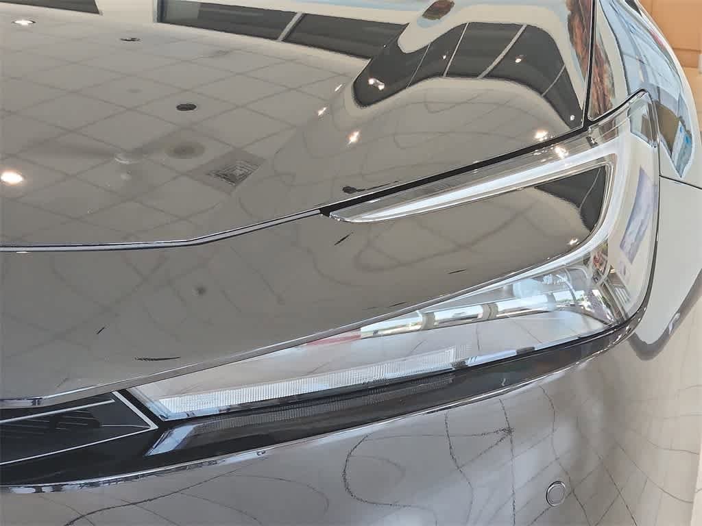 2025 Toyota Prius Plug-in 9