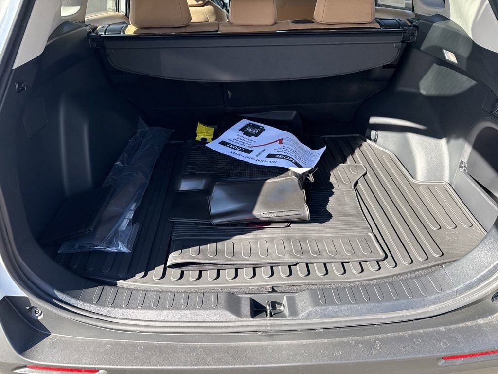 Thumbnail: 2025 Toyota RAV4 - 9