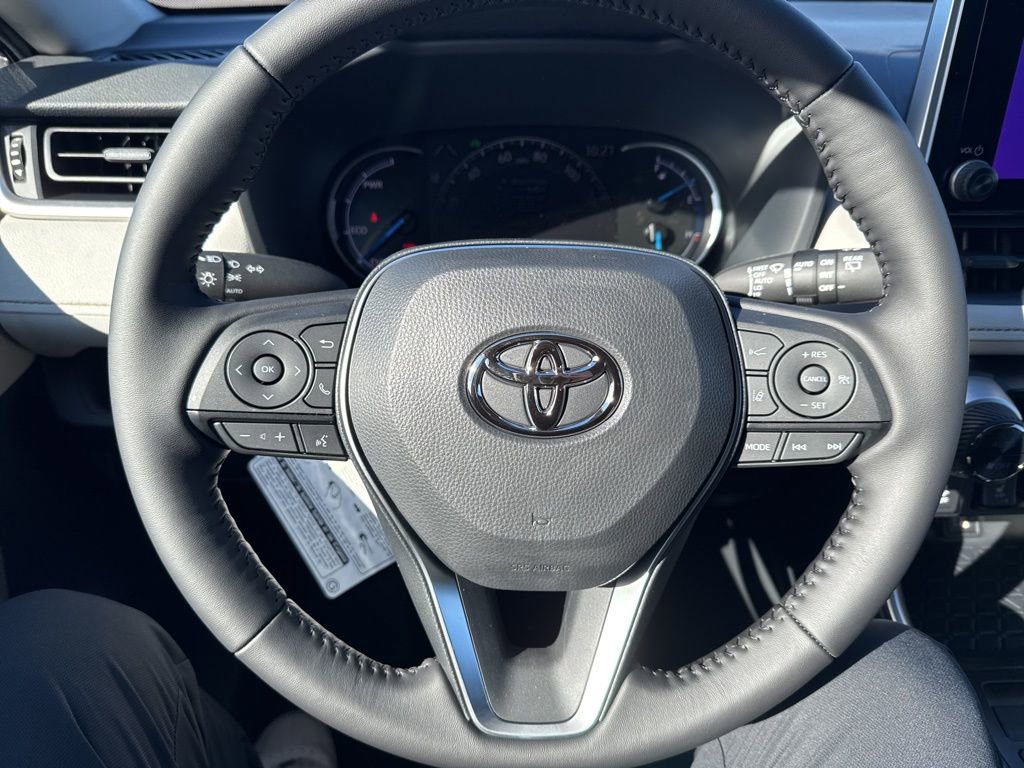 Thumbnail: 2025 Toyota RAV4 - 16