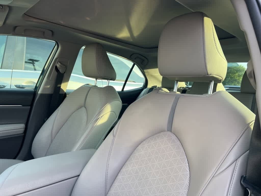 Thumbnail: 2018 Toyota Camry - 13