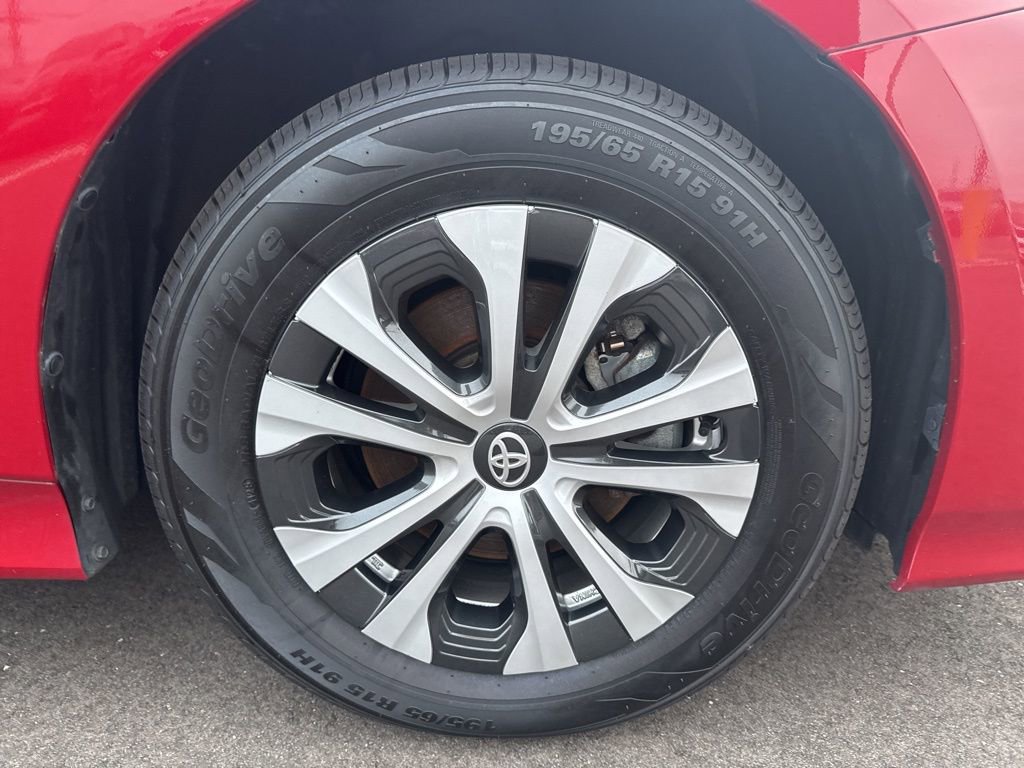 Thumbnail: 2022 Toyota Prius Prime - 15