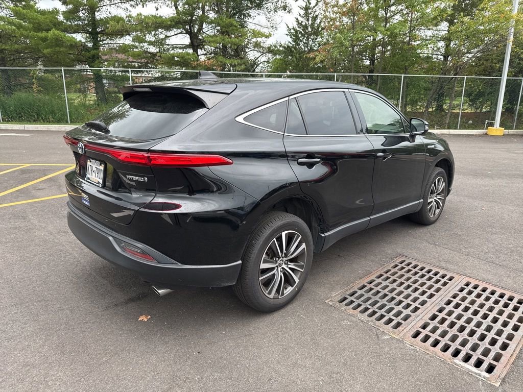2021 Toyota Venza LE photo 3