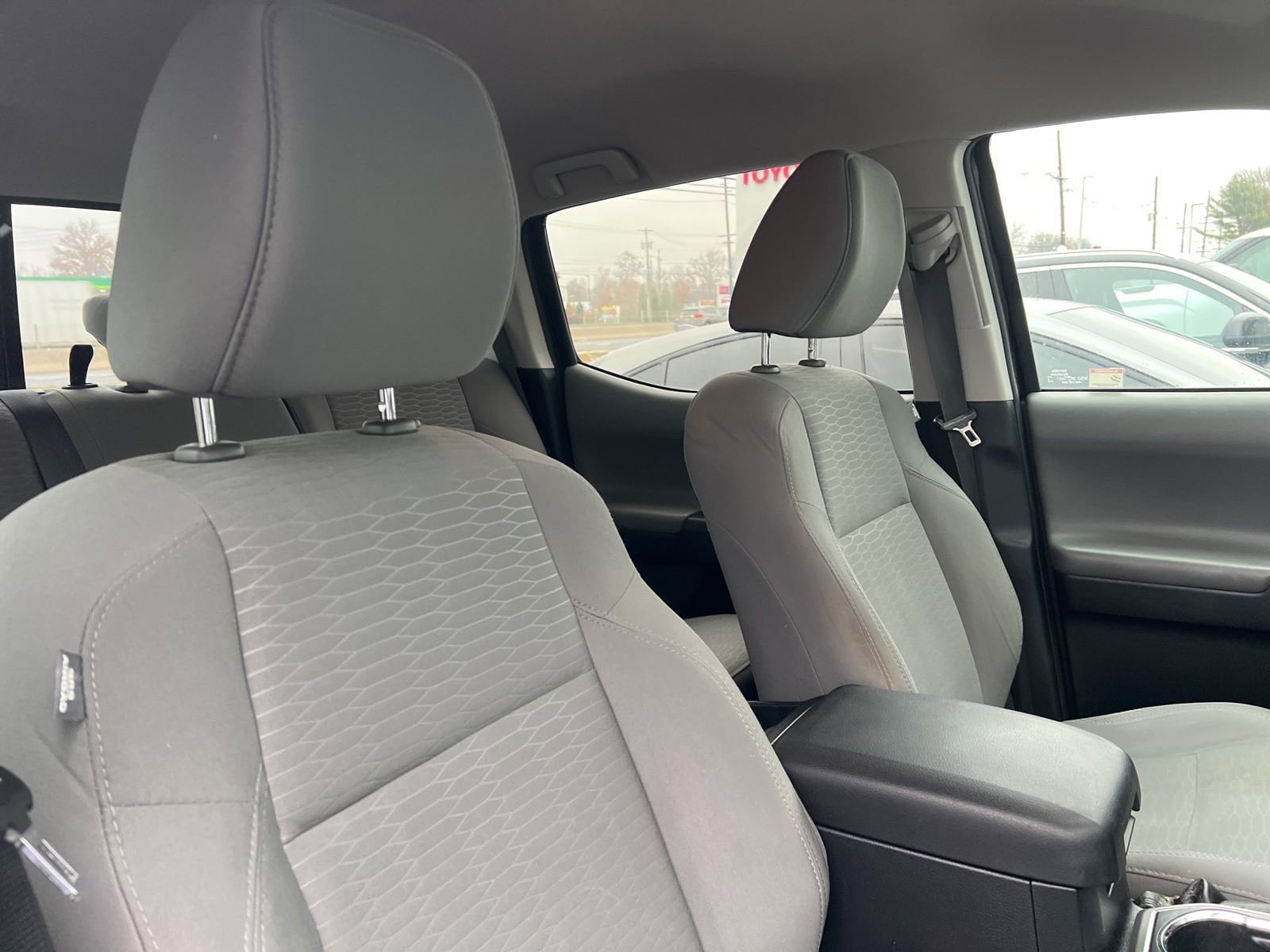 Thumbnail: 2017 Toyota Tacoma - 16