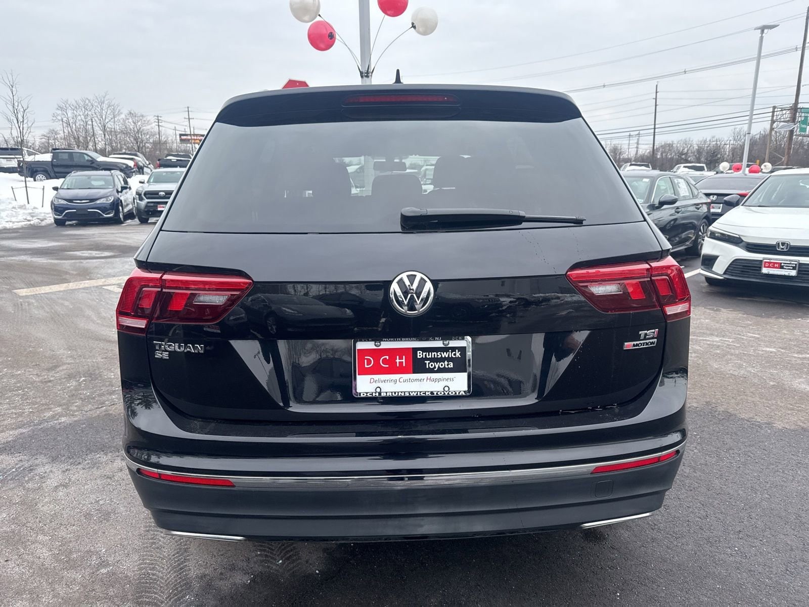 Thumbnail: 2018 Volkswagen Tiguan - 6