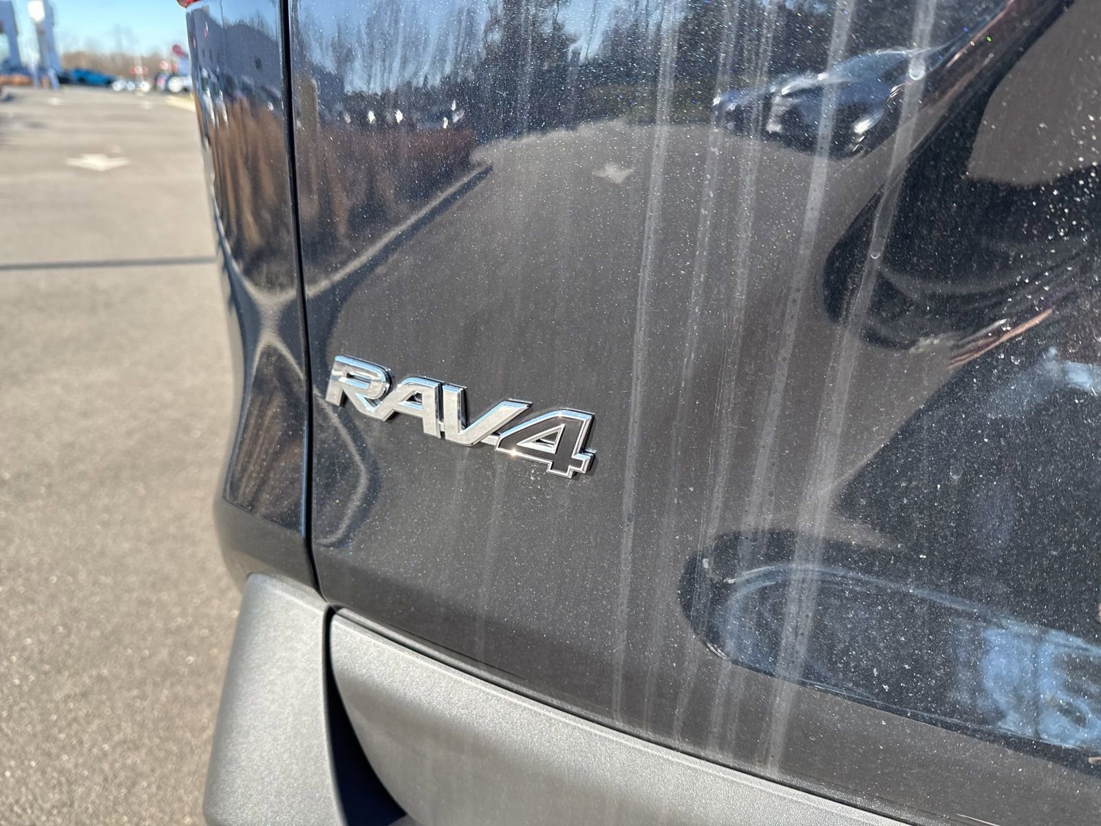 Thumbnail: 2025 Toyota RAV4 - 9