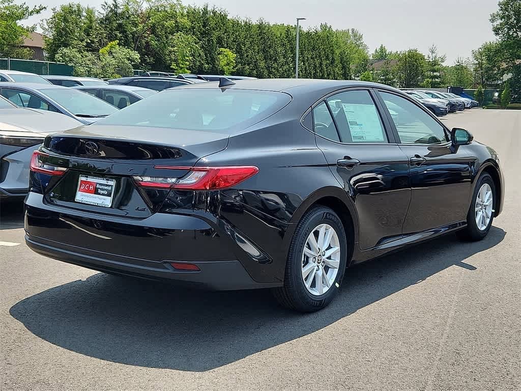 2025 Toyota Camry LE 4