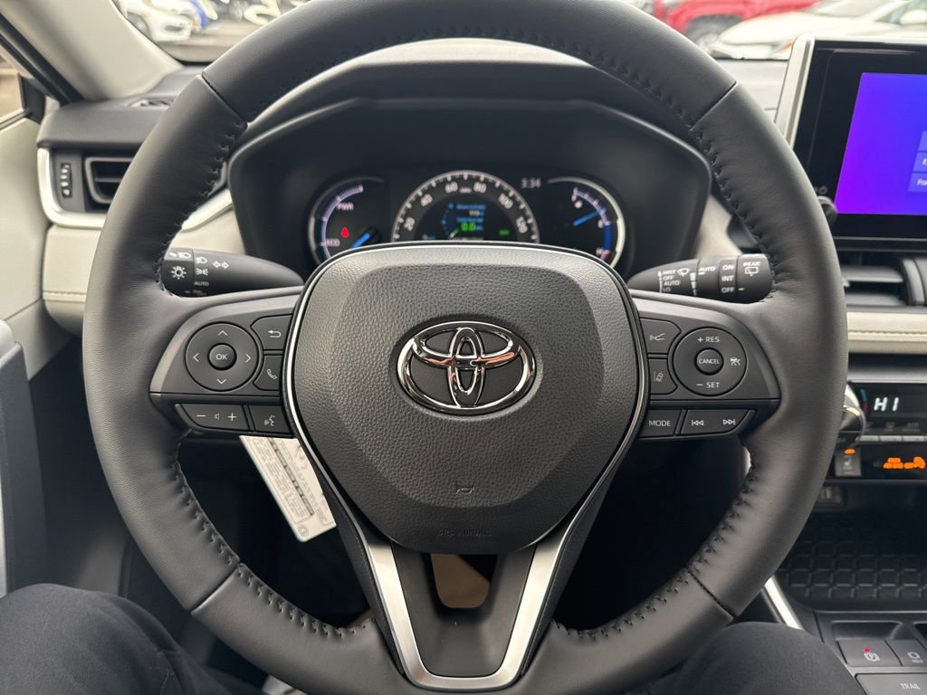 Thumbnail: 2025 Toyota RAV4 - 16