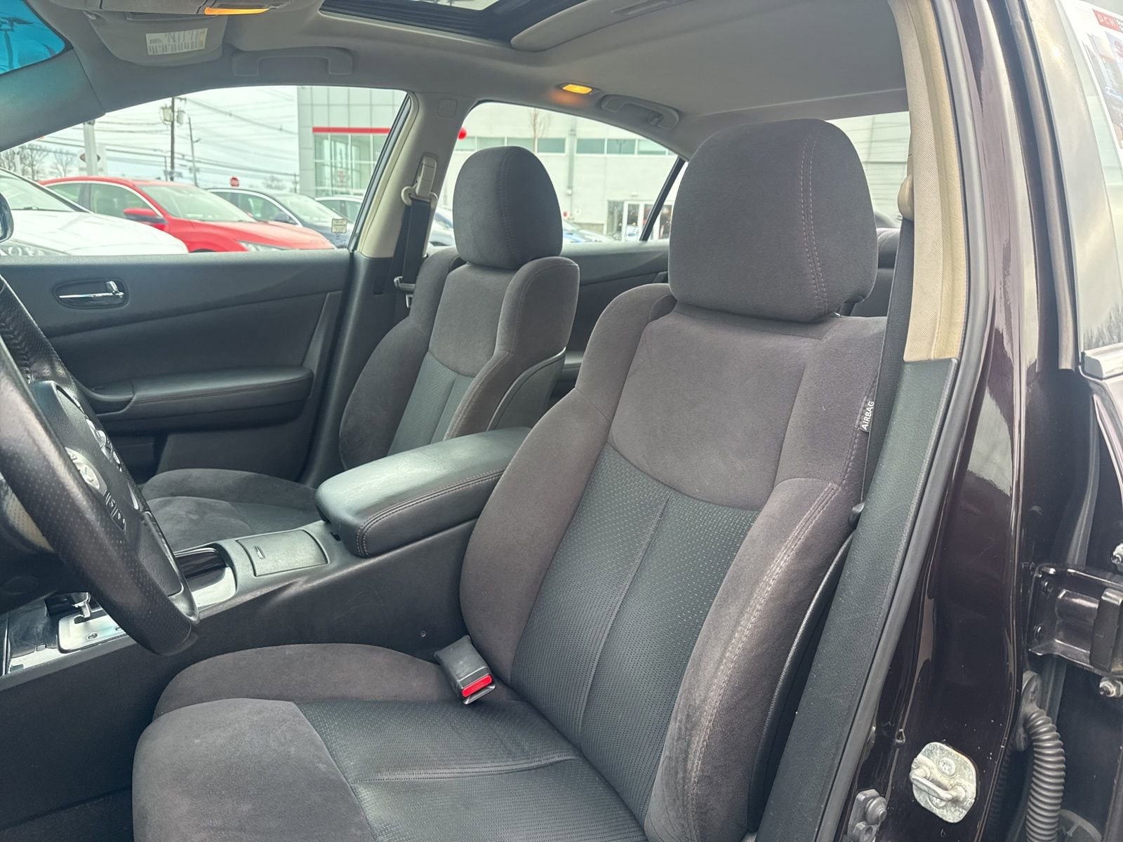 Thumbnail: 2011 Nissan Maxima - 17