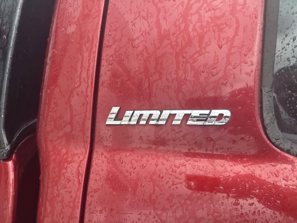 Thumbnail: 2010 Toyota Tundra - 16