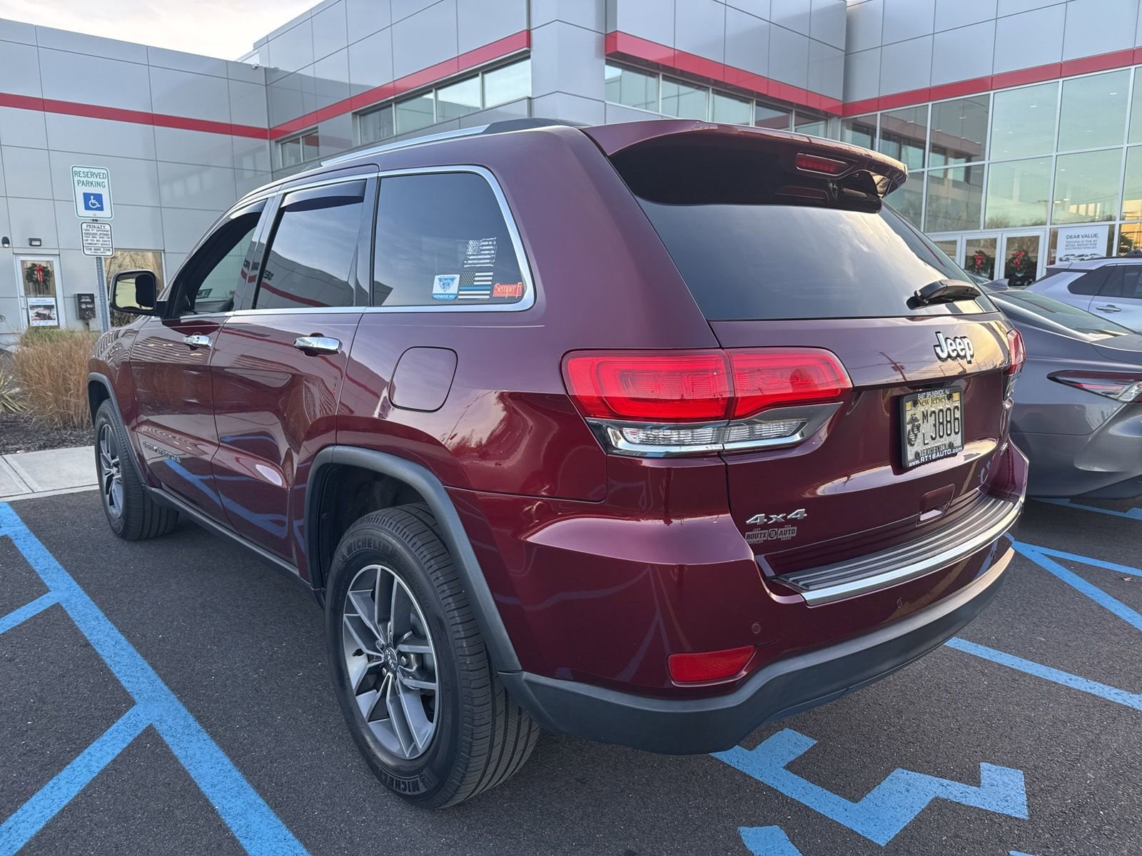 Thumbnail: 2018 Jeep Grand Cherokee - 5