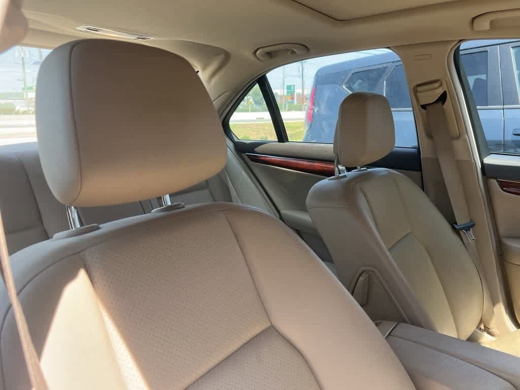 Thumbnail: 2011 Mercedes-Benz C-Class - 15