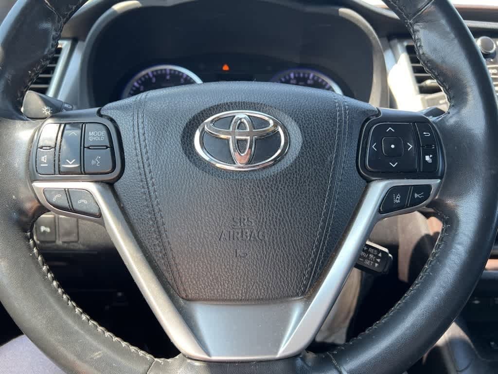 Thumbnail: 2018 Toyota Highlander - 20