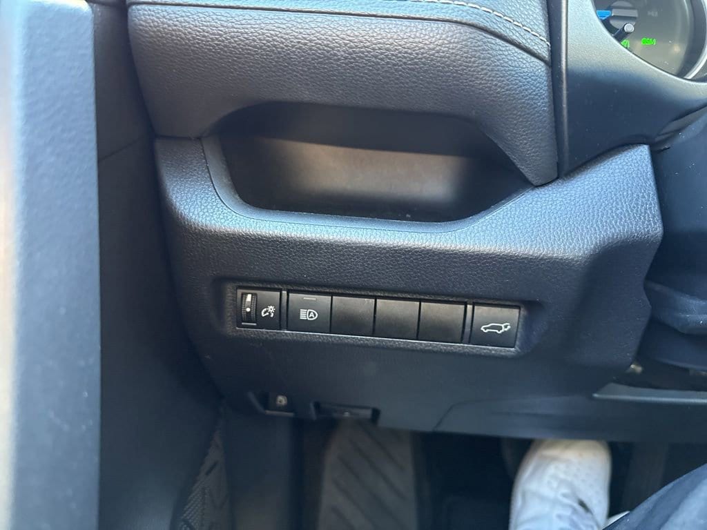 Thumbnail: 2019 Toyota RAV4 - 32