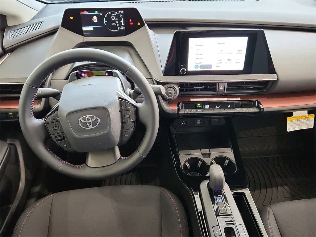 2025 Toyota Prius Plug-in 11