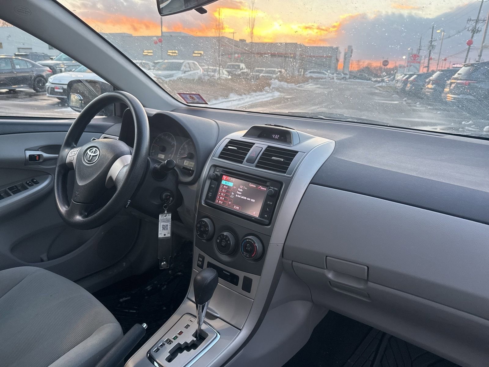 Thumbnail: 2013 Toyota Corolla - 6