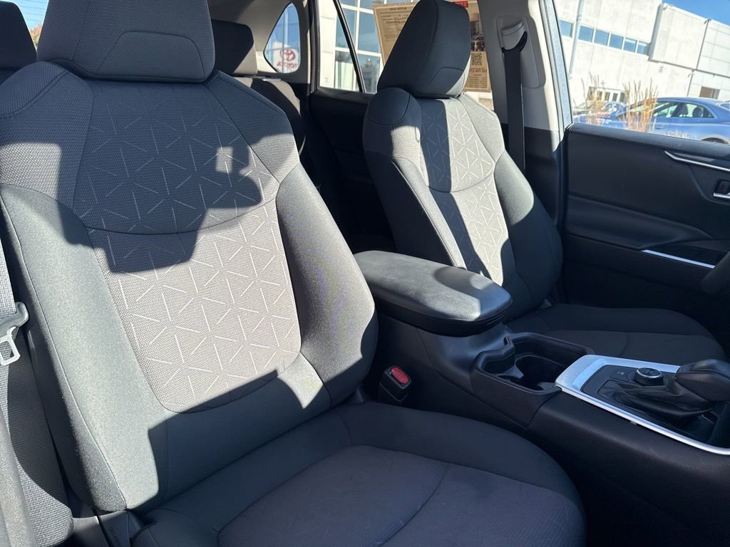 Thumbnail: 2019 Toyota RAV4 - 22