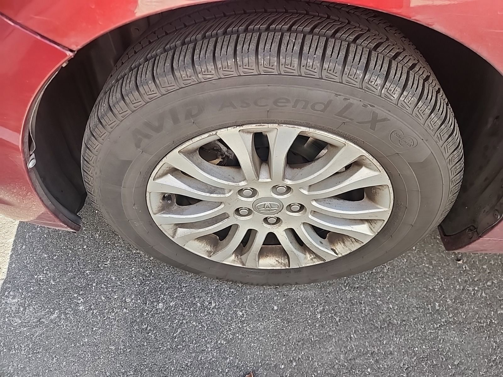 Thumbnail: 2015 Toyota Sienna - 13