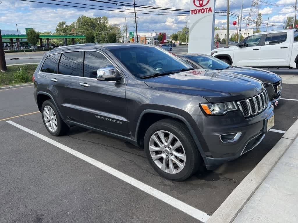 Thumbnail: 2017 Jeep Grand Cherokee - 2