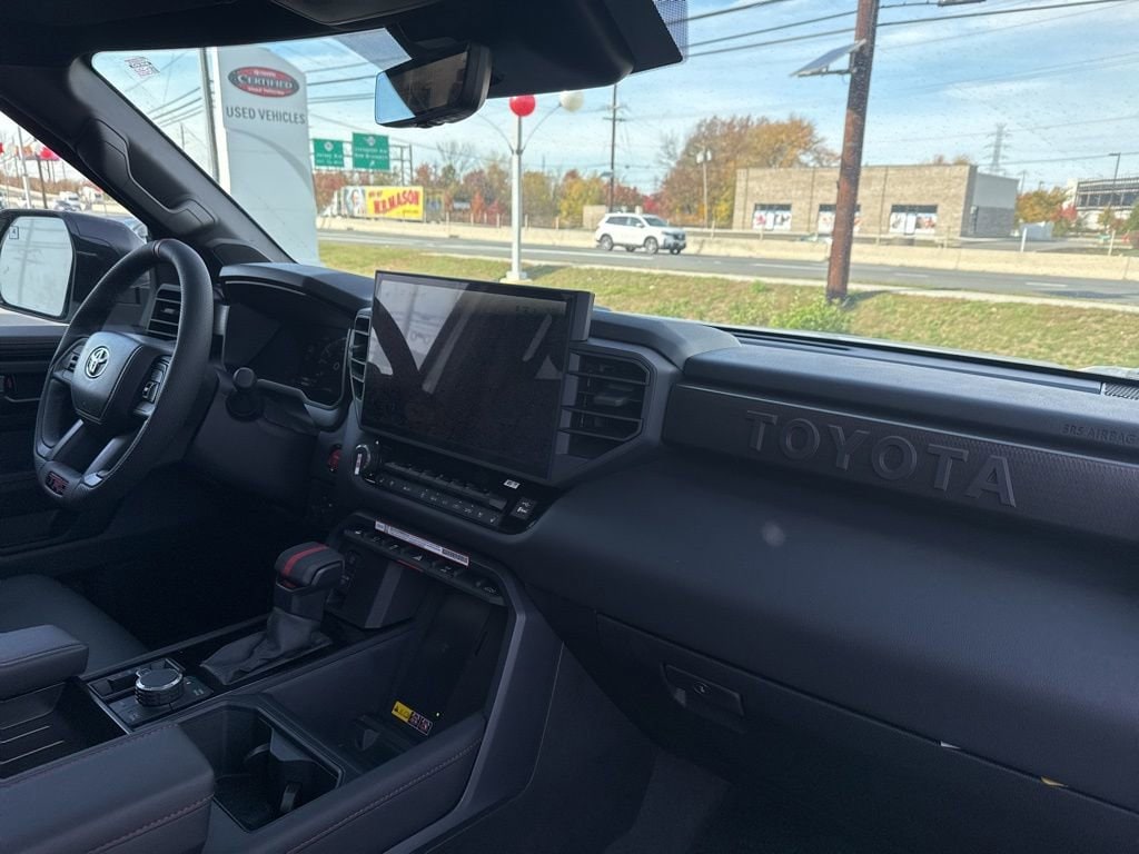 Thumbnail: 2025 Toyota Tundra - 16