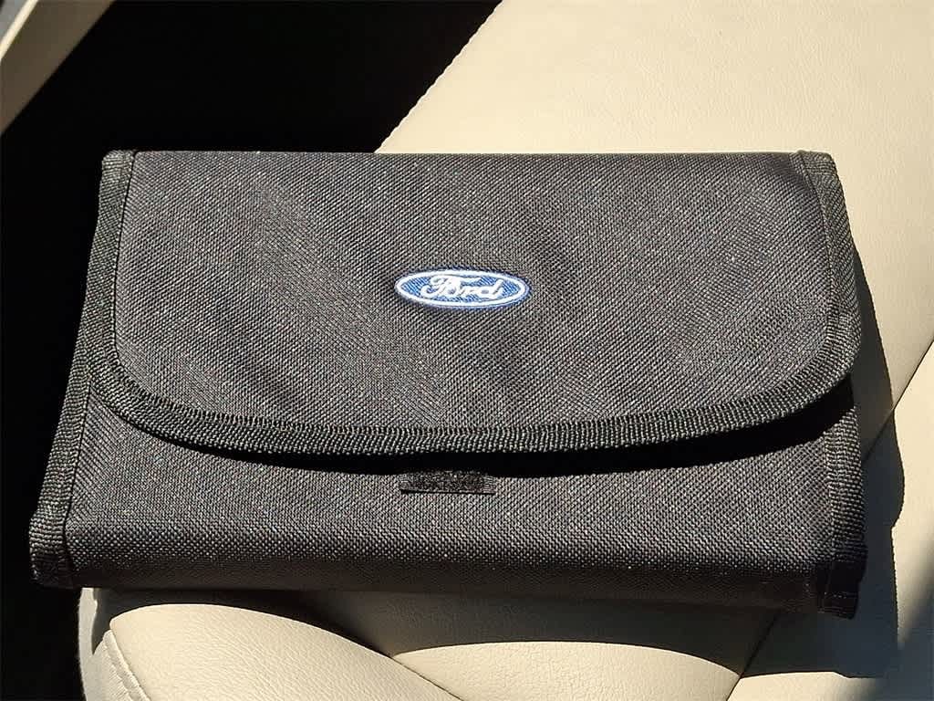 2013 Ford Escape SEL 32