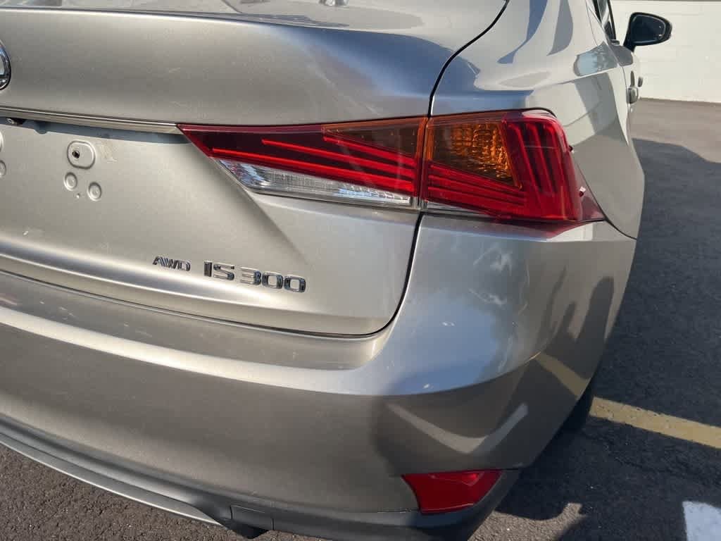 Thumbnail: 2017 Lexus IS - 26