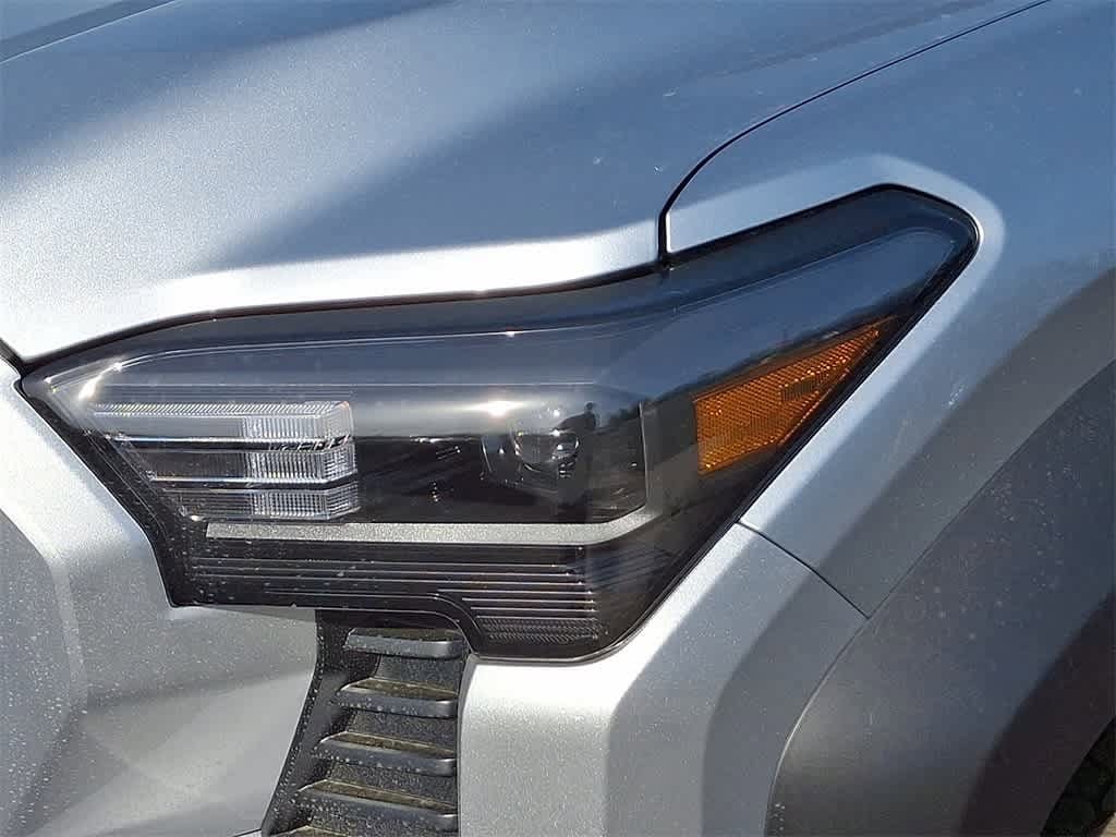 2025 Toyota Tacoma TRD Off-Road 10
