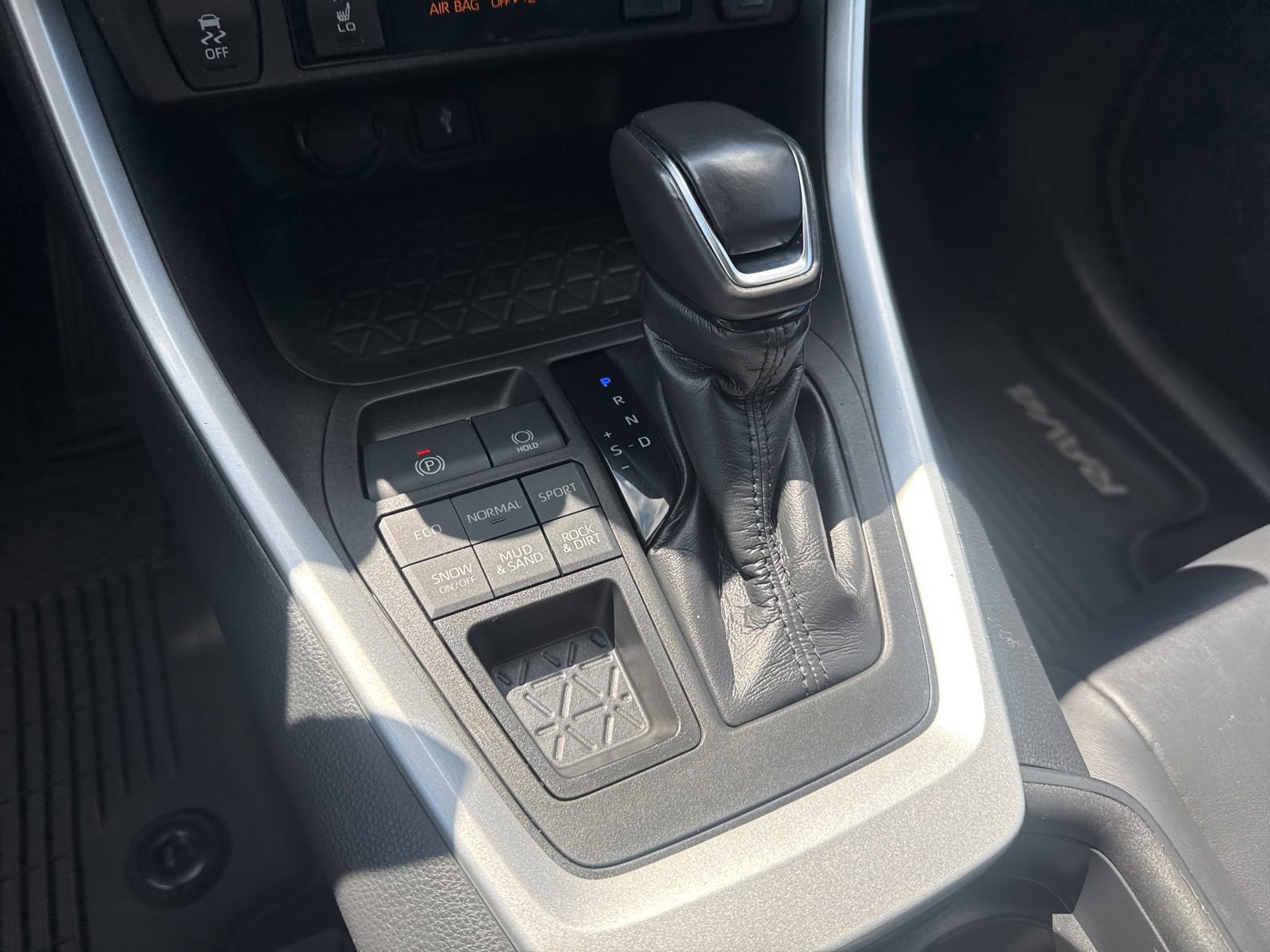 Thumbnail: 2021 Toyota RAV4 - 29
