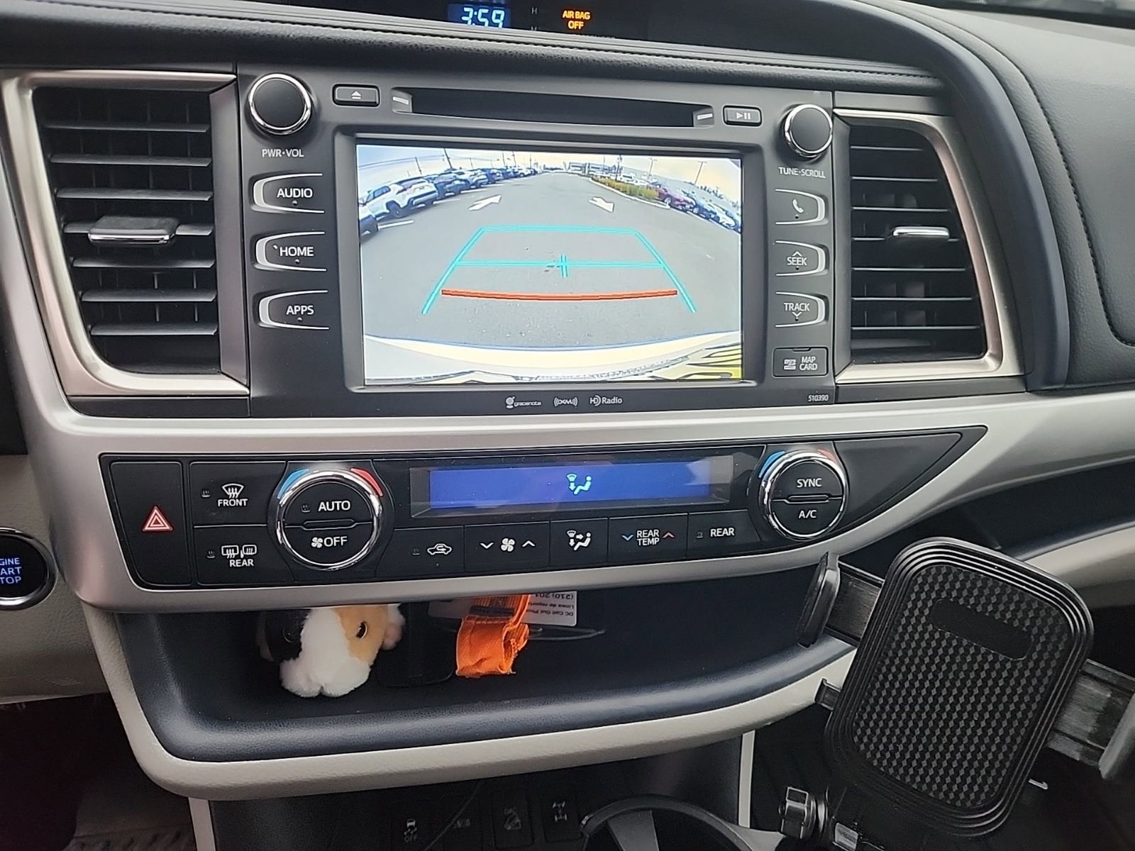 Thumbnail: 2019 Toyota Highlander - 13