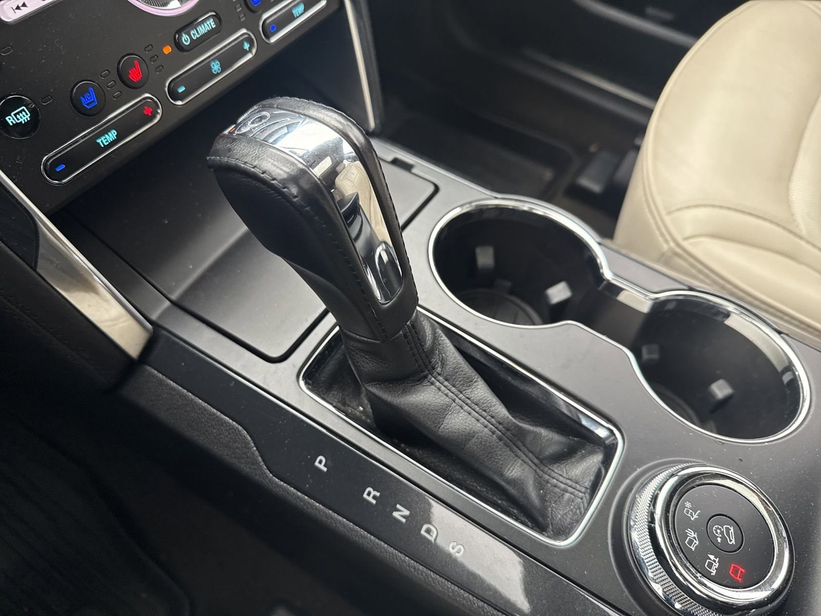 Thumbnail: 2018 Ford Explorer - 28