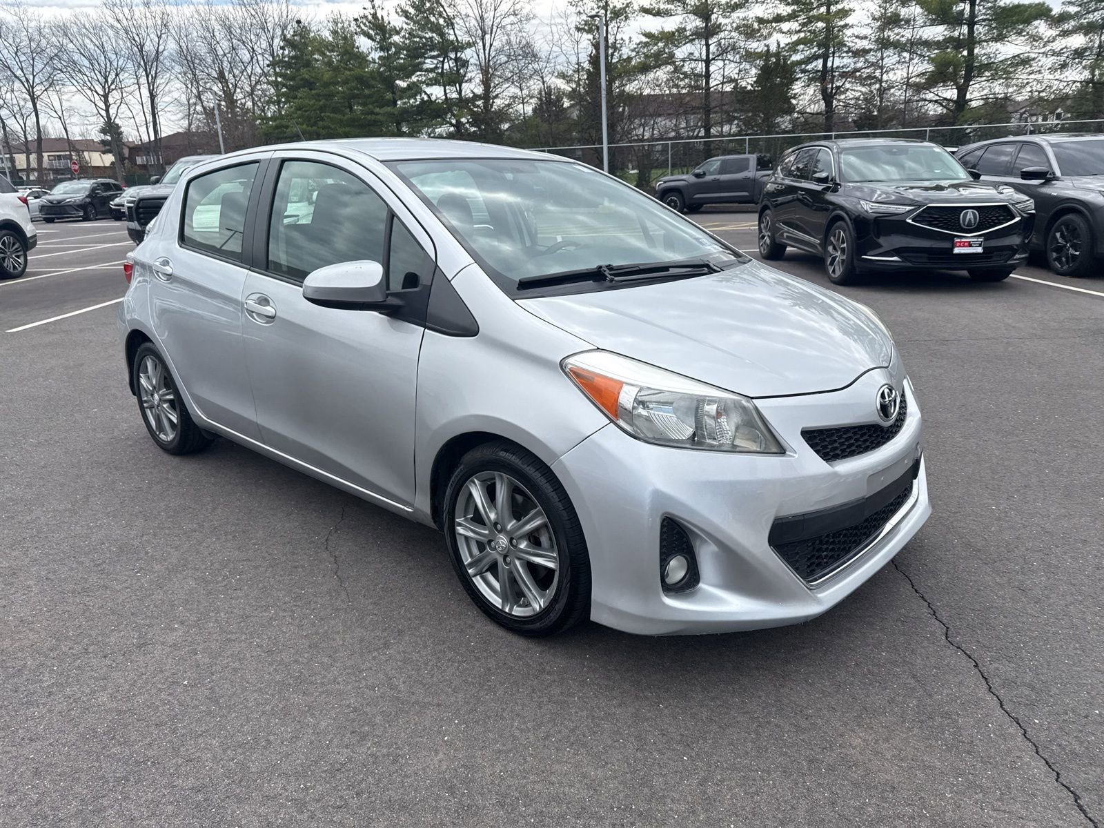 Thumbnail: 2012 Toyota Yaris - 3