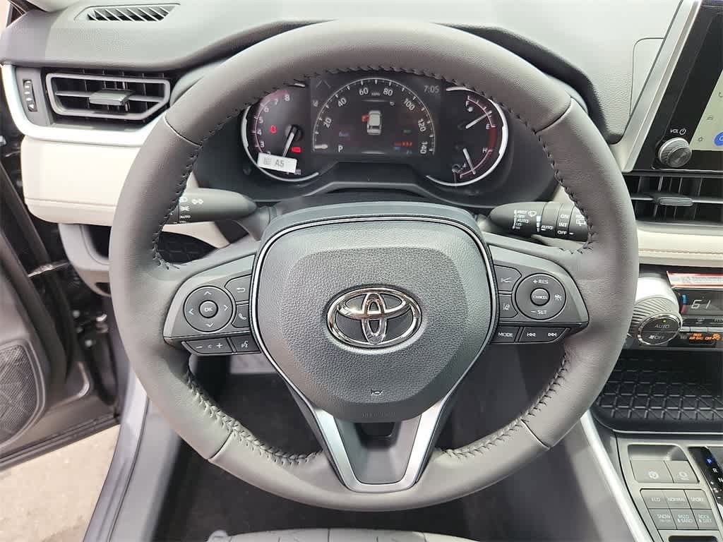 Thumbnail: 2025 Toyota RAV4 - 14