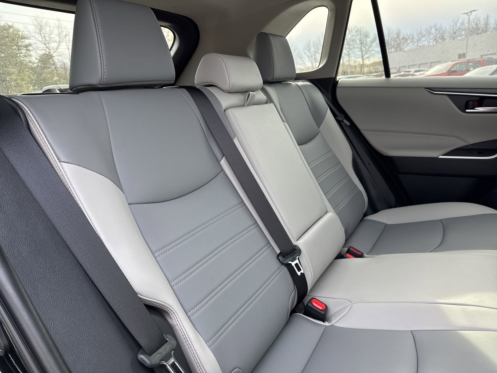 Thumbnail: 2025 Toyota RAV4 - 15