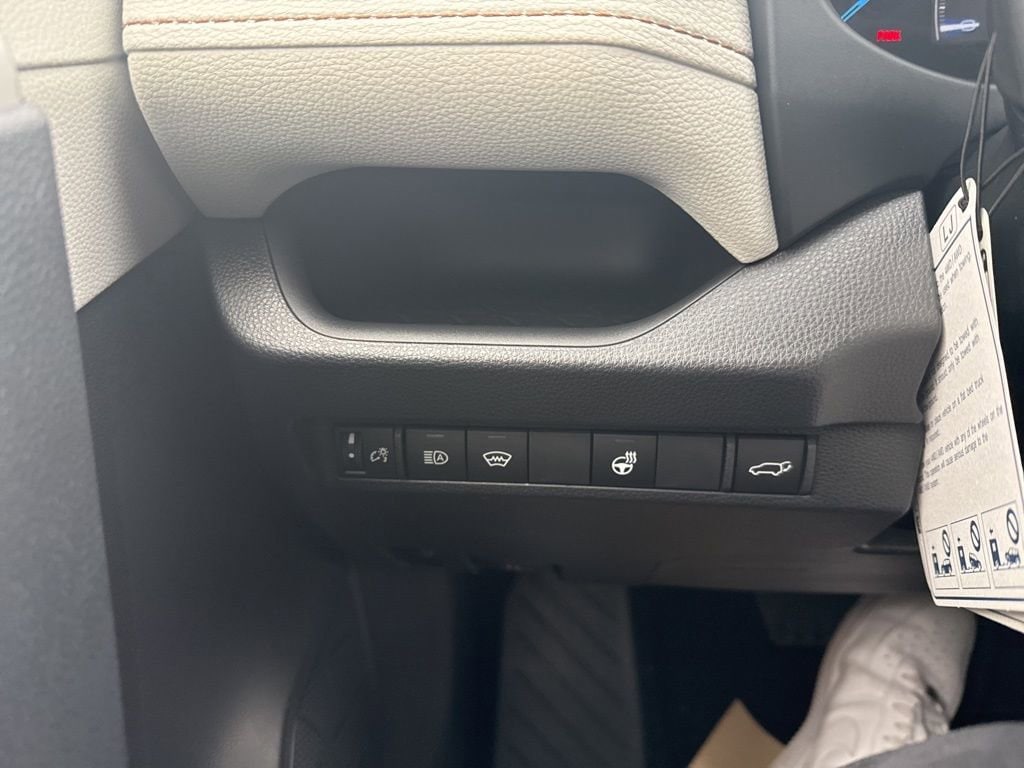 Thumbnail: 2025 Toyota RAV4 - 24