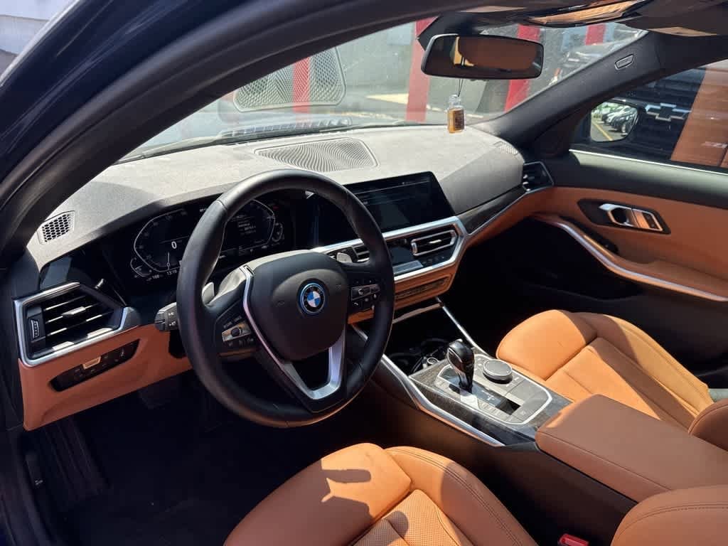 Thumbnail: 2022 BMW 3 Series - 16