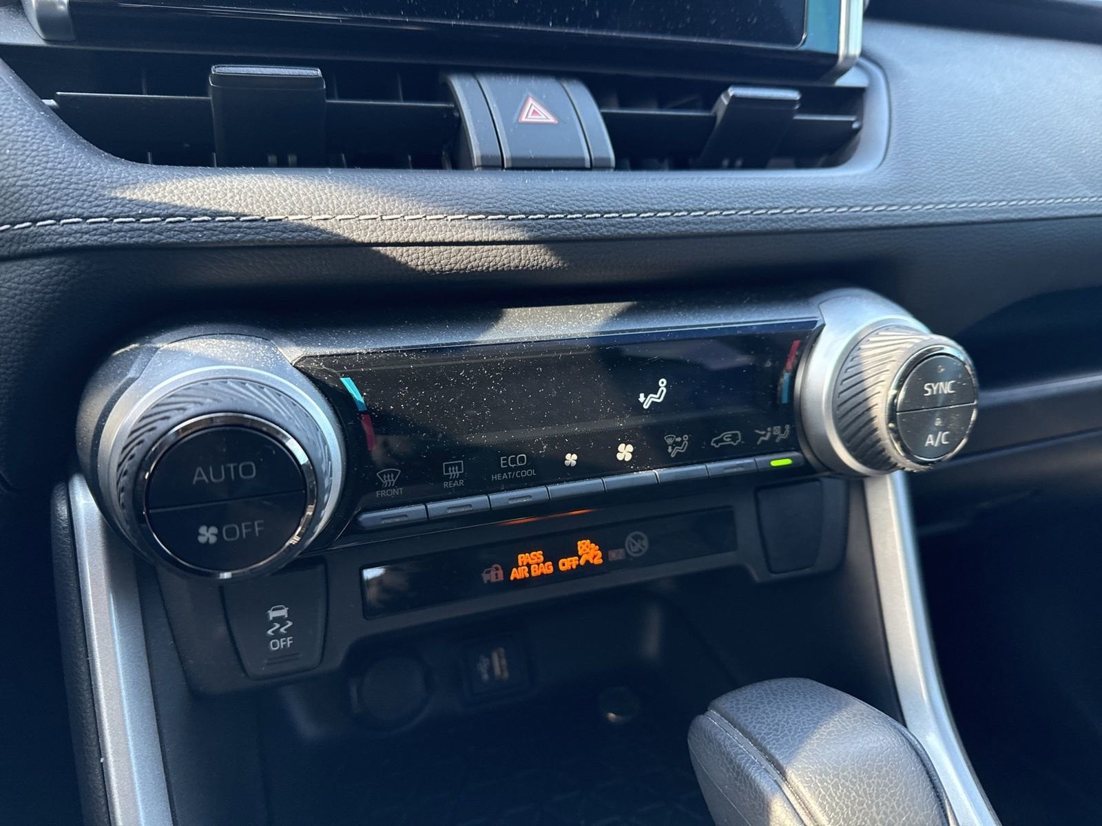 Thumbnail: 2023 Toyota RAV4 - 28