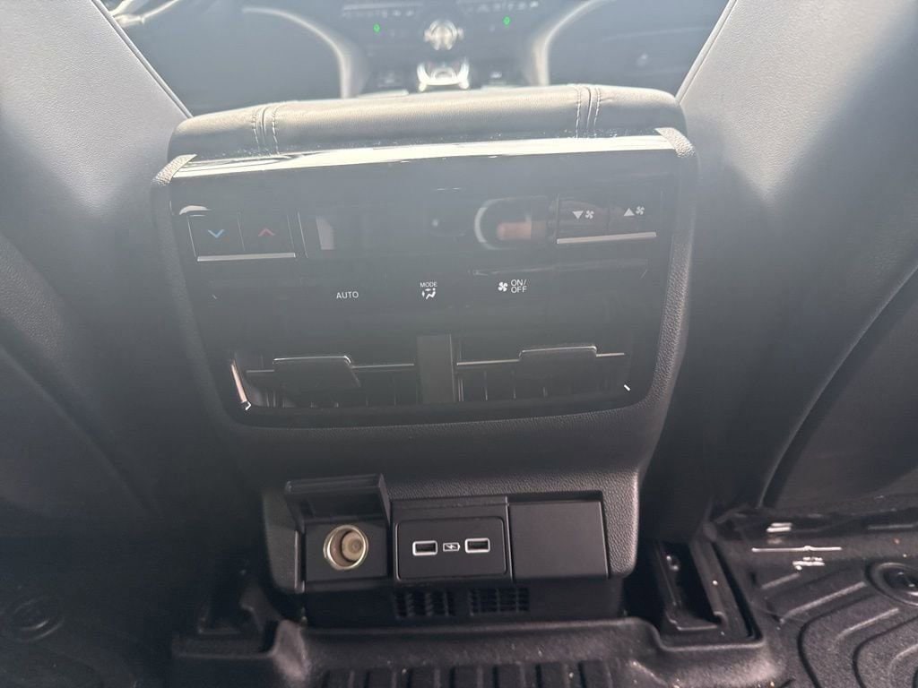 Thumbnail: 2022 Acura MDX - 38