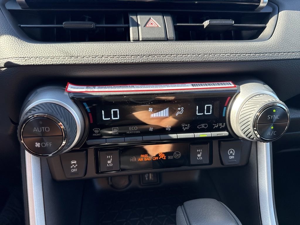 Thumbnail: 2025 Toyota RAV4 - 20