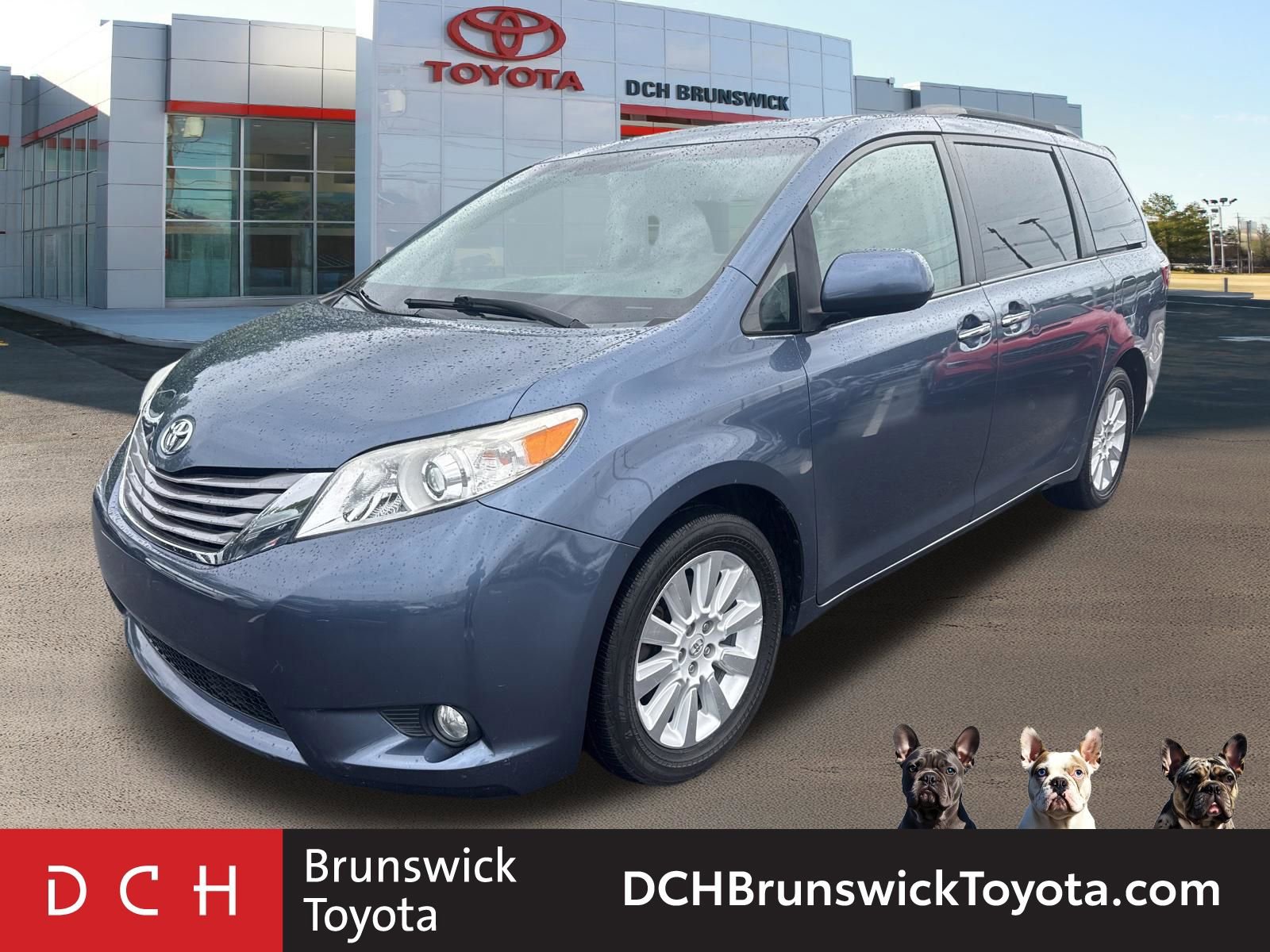 2015 Toyota Sienna XLE Premium V6 AWD 7-Passenger's photo