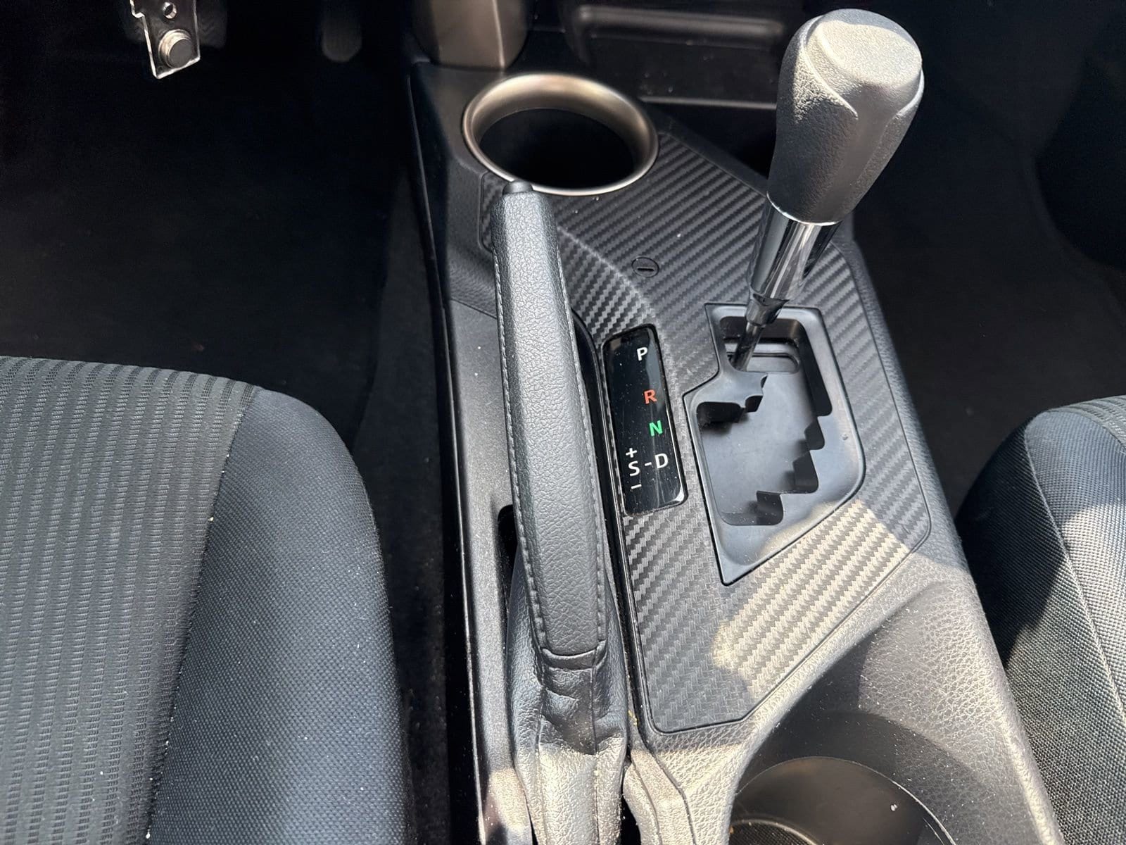 Thumbnail: 2015 Toyota RAV4 - 28