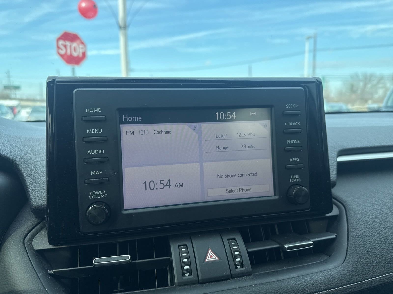 Thumbnail: 2019 Toyota RAV4 - 25